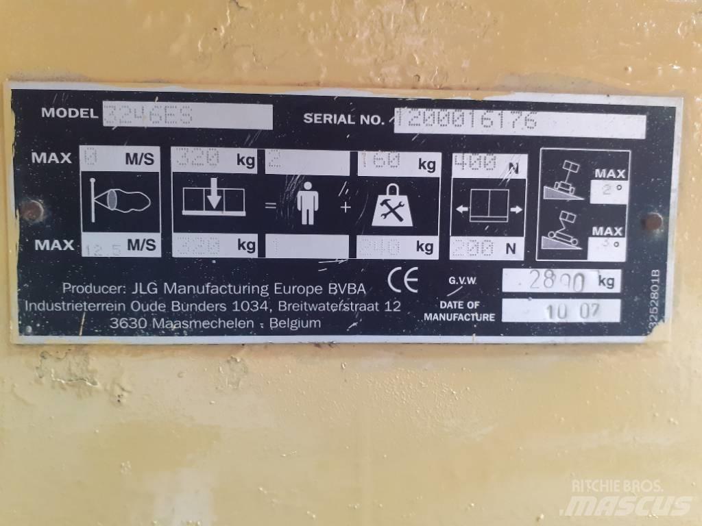 JLG 3246 ES Šķerveida pacēlāji