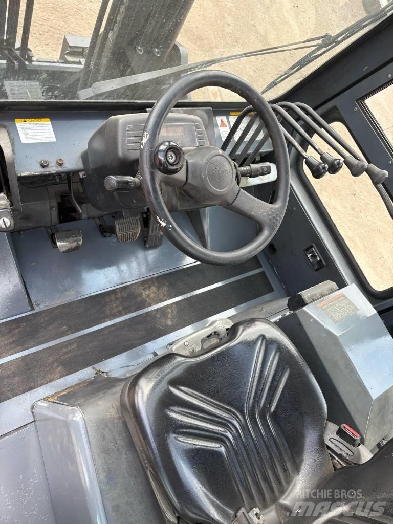 Toyota 5 FD 70 Tehnika ar dīzeļa dzinēju