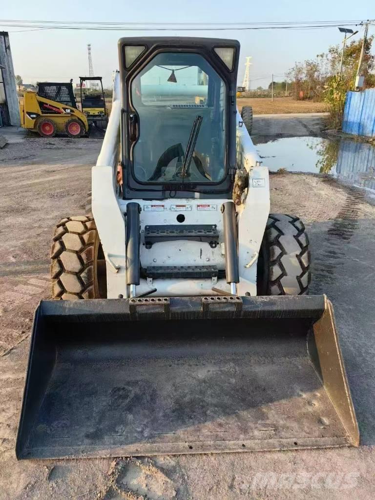 Bobcat S 300 Lietoti riteņu kompaktiekrāvēji