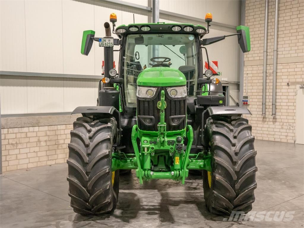 John Deere 6R215 Traktori