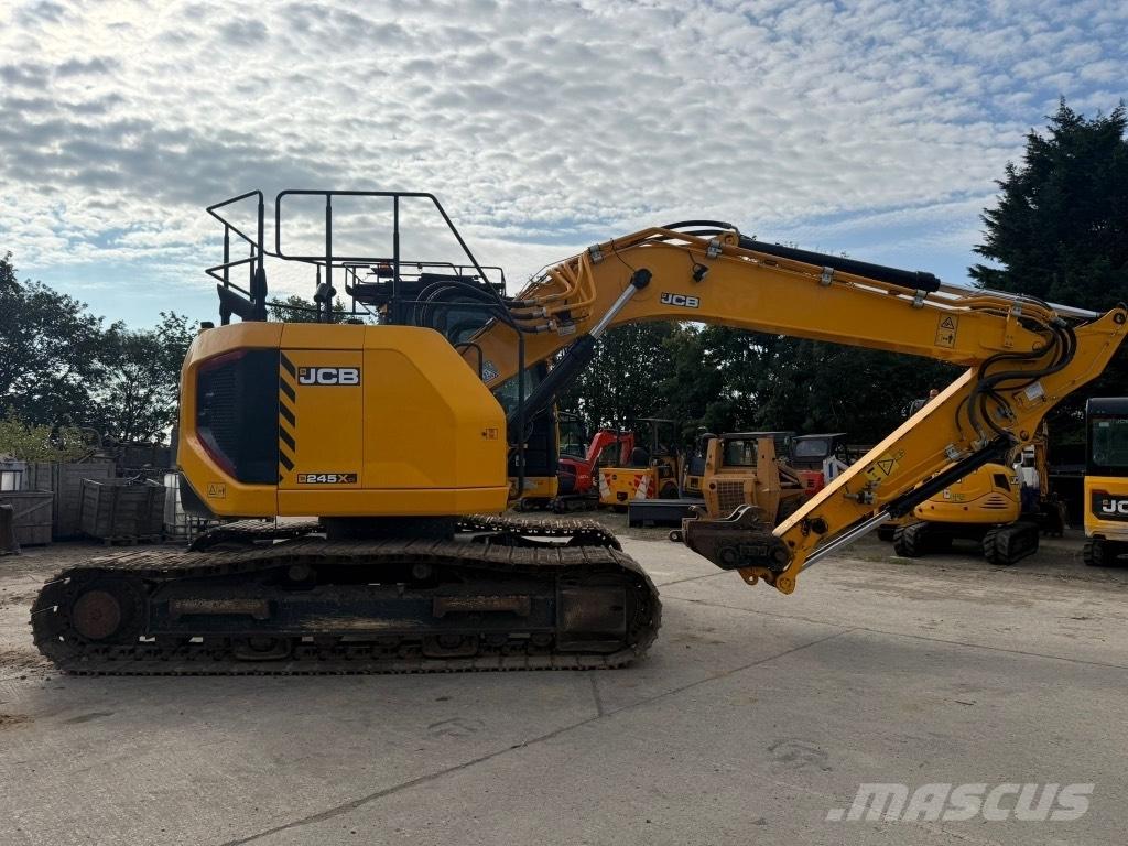 JCB 245 XLR Kāpurķēžu ekskavatori