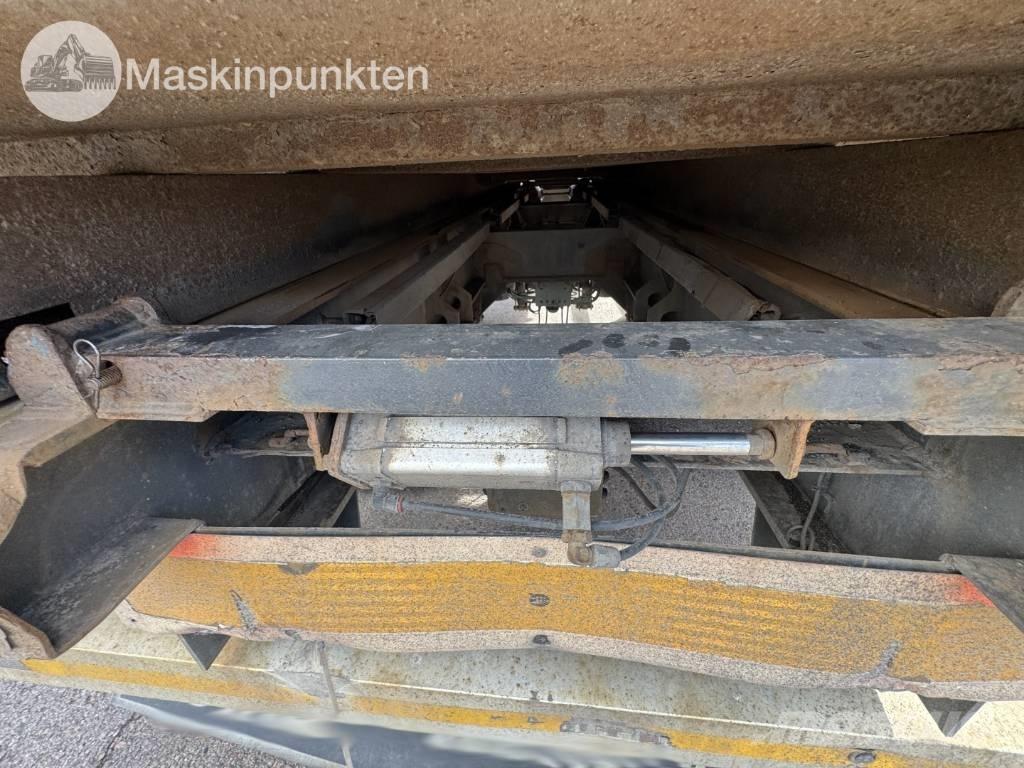 Scania R 580 EKIPAGE Treileri ar āķi