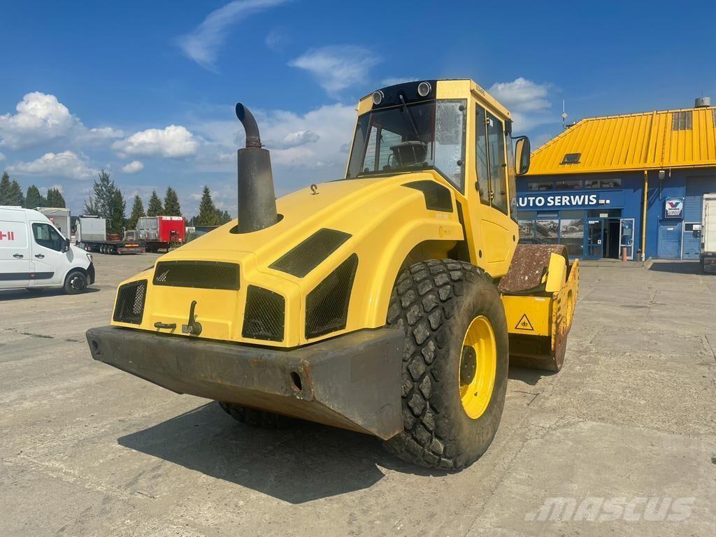 Bomag BW213 DH-4 Vienvalča grunts veltņi