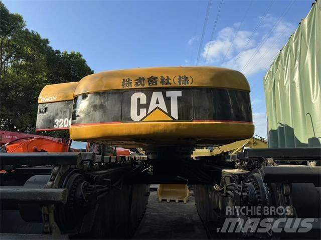 CAT 320 C Kāpurķēžu ekskavatori