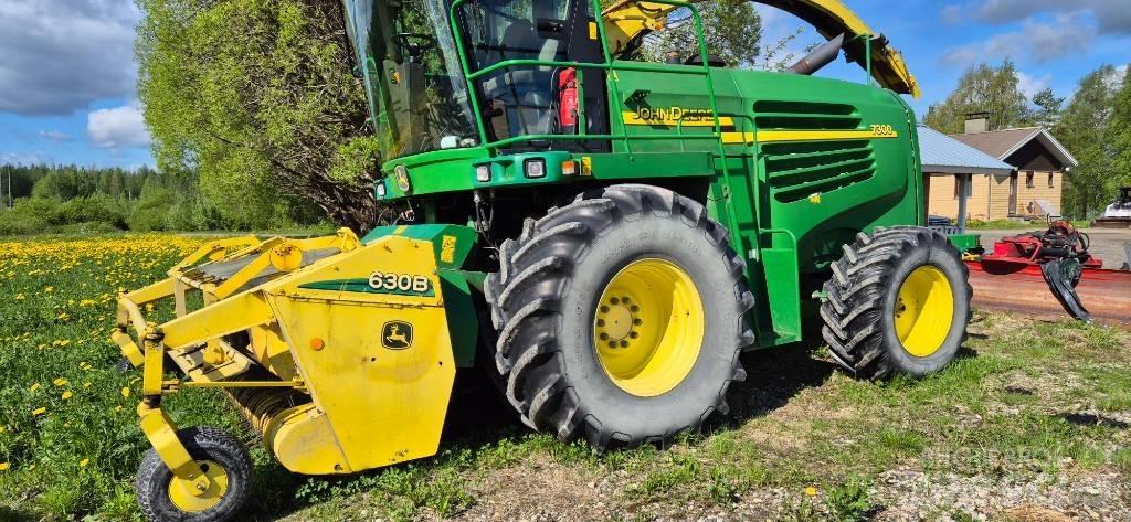 John Deere 7300 Lopbarības novācēji