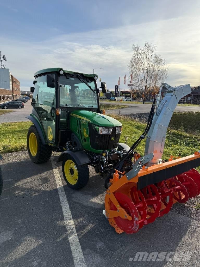 John Deere 2032 R Kompaktie traktori