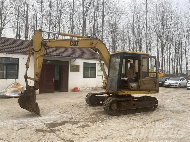 CAT E70B Kāpurķēžu ekskavatori