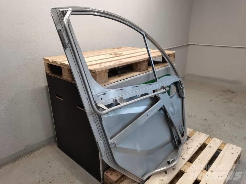 Manitou MLT 733 door Kabīnes un interjers