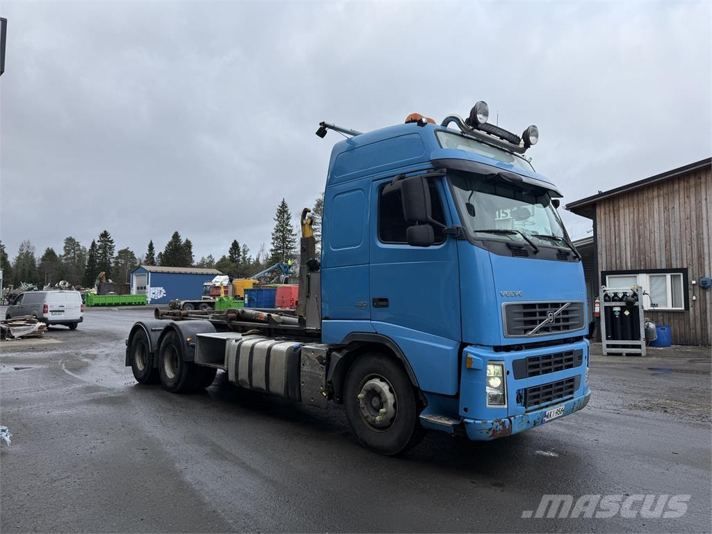 Volvo FH13 6x4 Treileri ar āķi