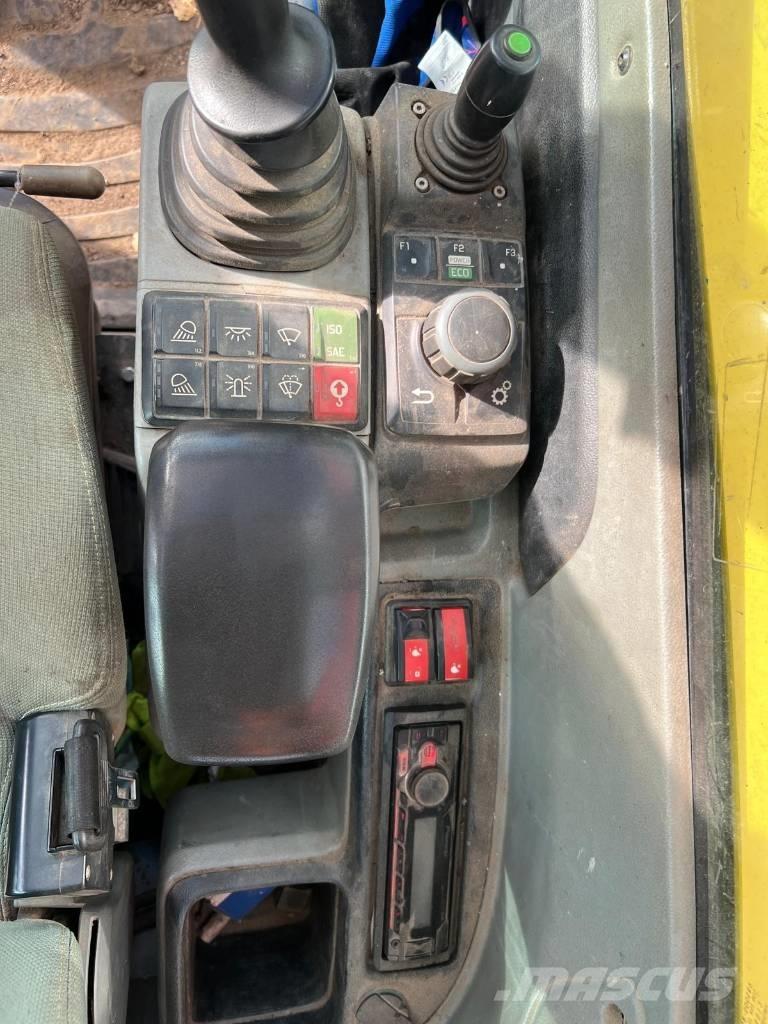 Neuson EZ 80 Vidēja lieluma ekskavatori 7 t - 12 t