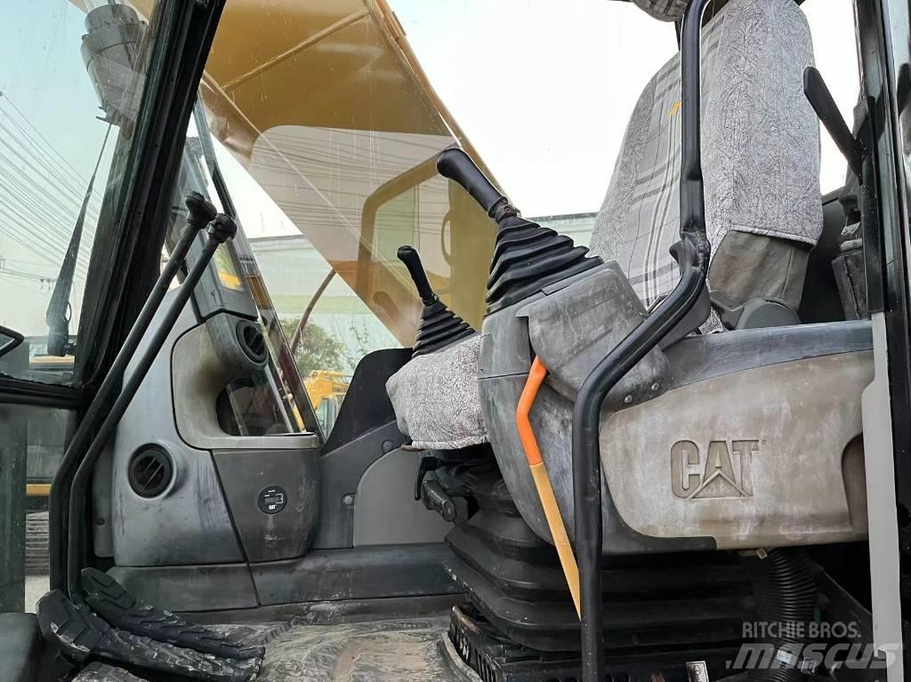 CAT 320 D Kāpurķēžu ekskavatori