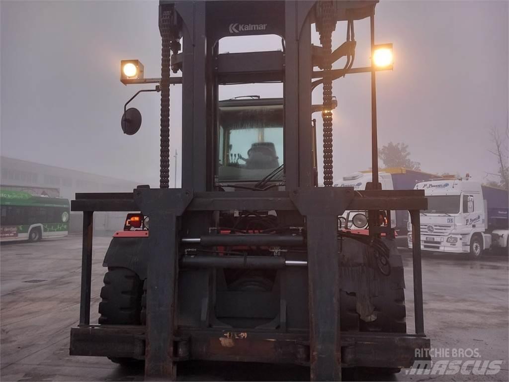 Kalmar DCD250-12 Tehnika ar dīzeļa dzinēju