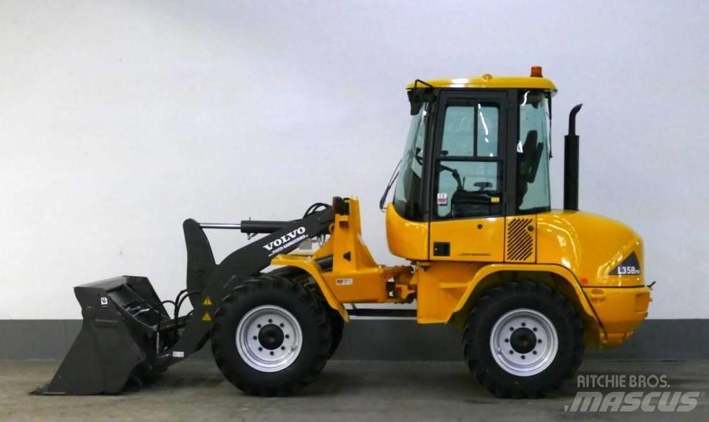 Volvo L 35 B - Z - 4x4 Iekrāvēji uz riteņiem