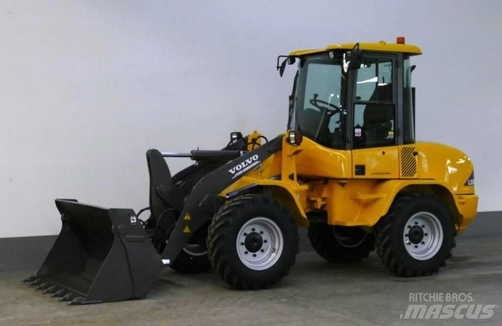 Volvo L 35 B - Z - 4x4 Iekrāvēji uz riteņiem
