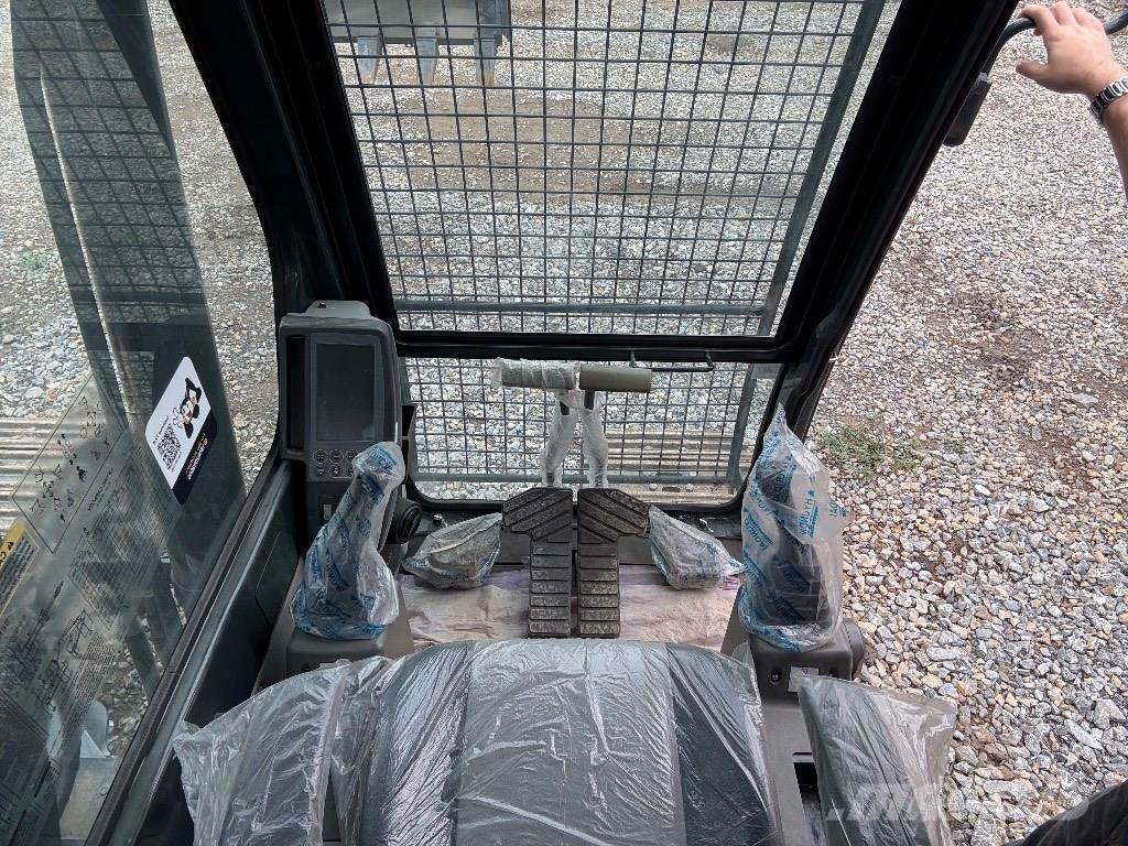 Hyundai Robex 220 LS Kāpurķēžu ekskavatori