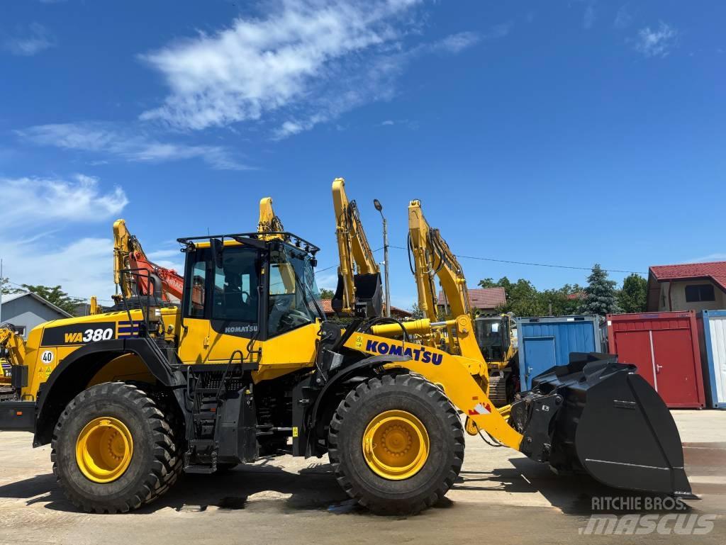 Komatsu WA380-8E0 Iekrāvēji uz riteņiem