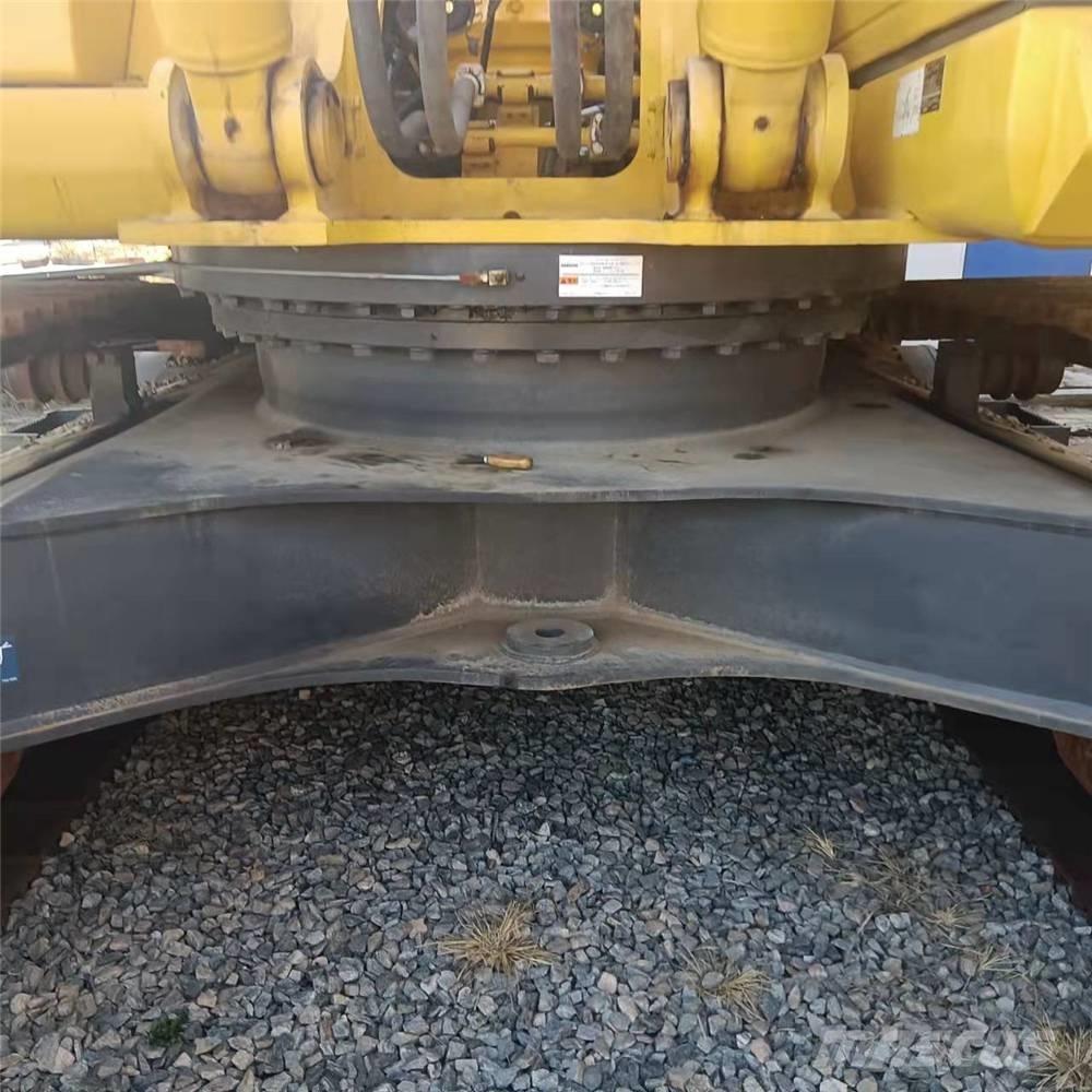 Komatsu PC360-7 Kāpurķēžu ekskavatori