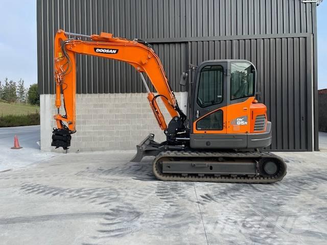 Doosan 85 Vidēja lieluma ekskavatori 7 t - 12 t