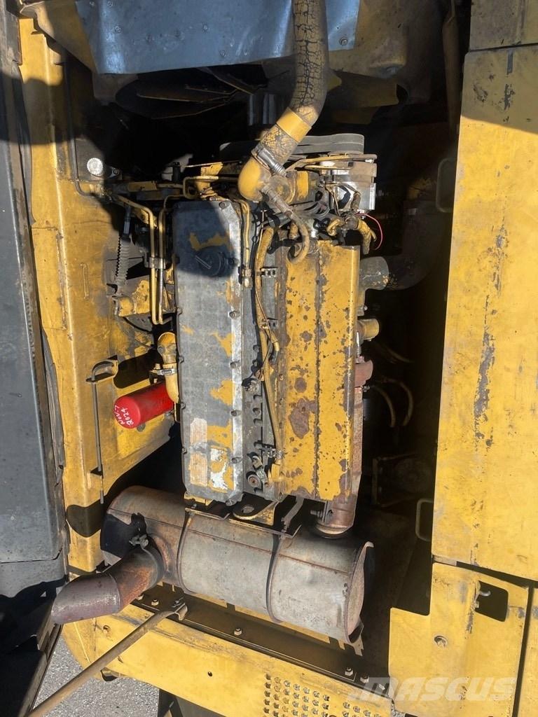 CAT 325 B L Kāpurķēžu ekskavatori