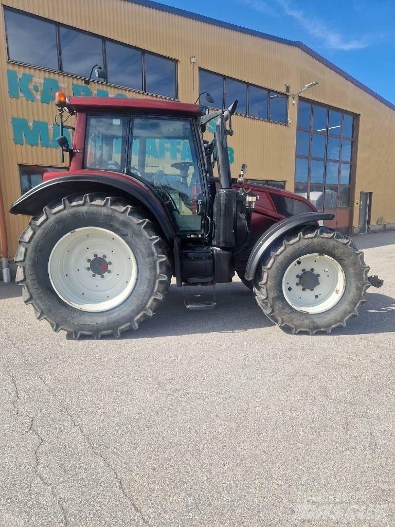 Valtra N143 Traktori