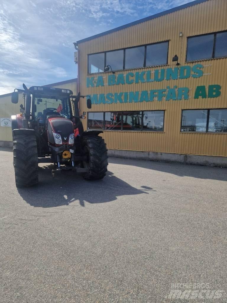 Valtra N143 Traktori