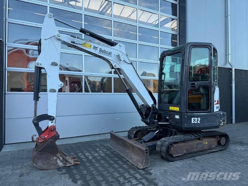 Bobcat E32 Mini ekskavatori < 7 t