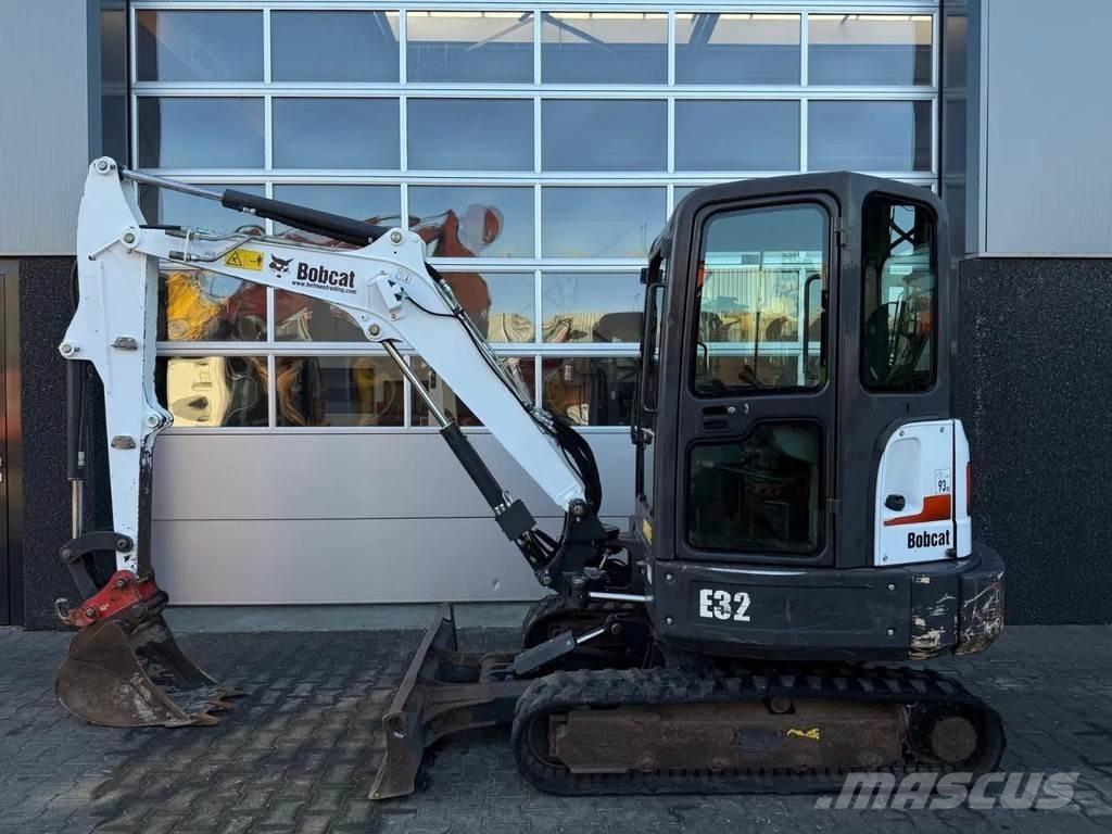 Bobcat E32 Mini ekskavatori < 7 t