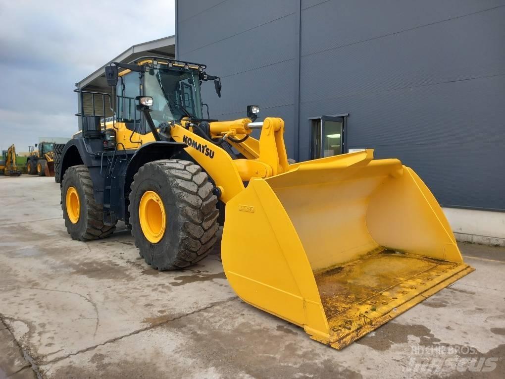 Komatsu WA480-8E0 Iekrāvēji uz riteņiem