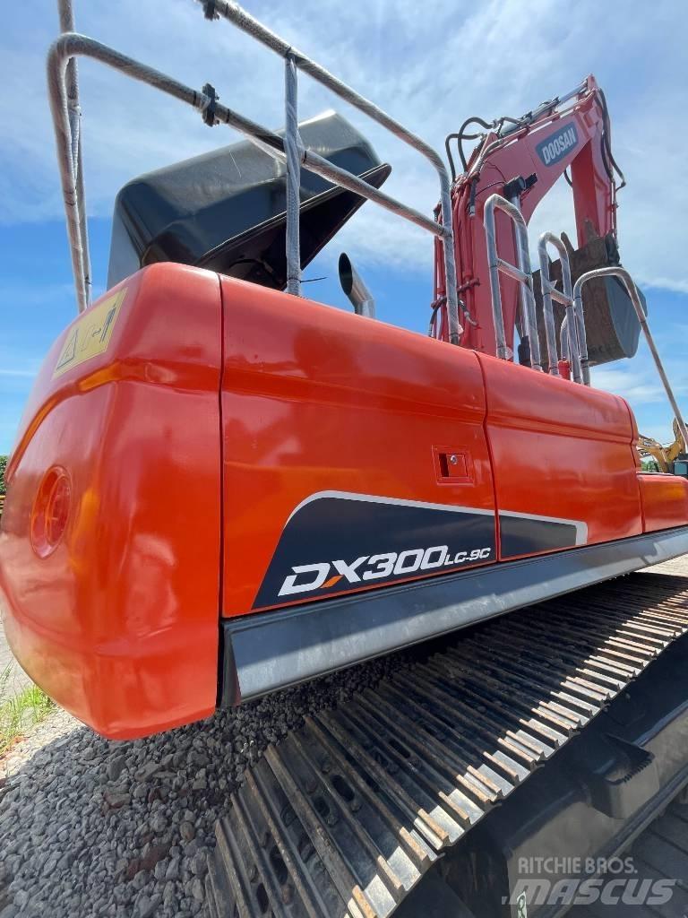 Doosan DX 300 LC Kāpurķēžu ekskavatori