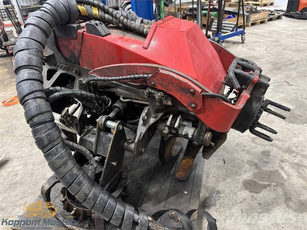 Komatsu C144 Hārvesteru kausi