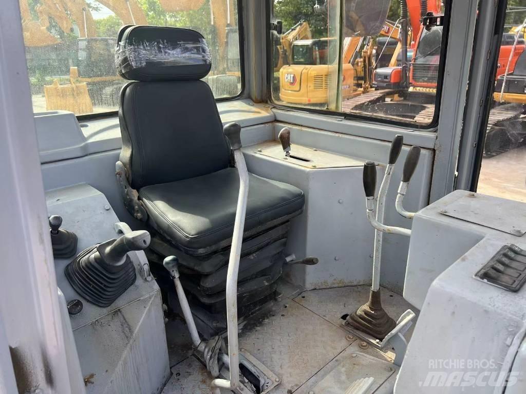 CAT D 6 G LGP II Kāpurķēžu buldozeri