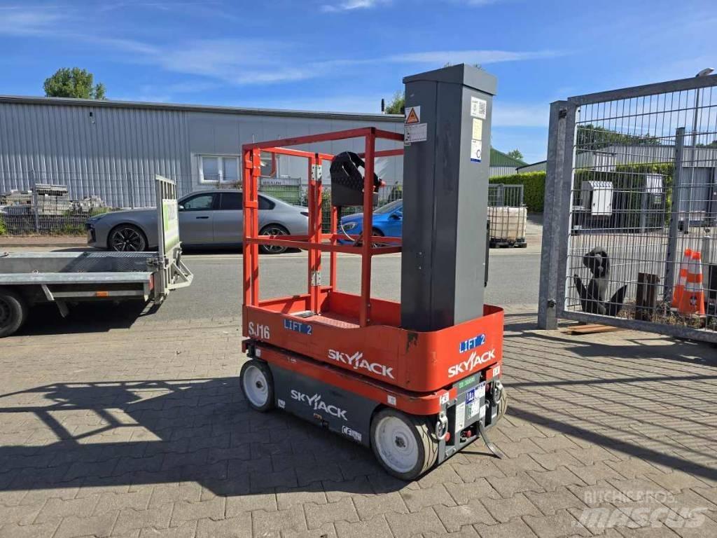 SkyJack SJ 16 Vertikālie pacēlāji