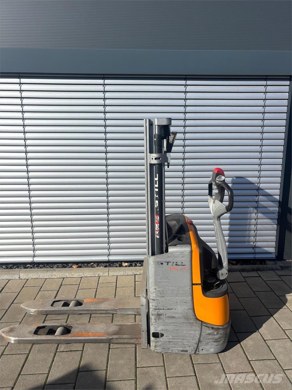 Still EXV12 Pašgājēji krautnētāji