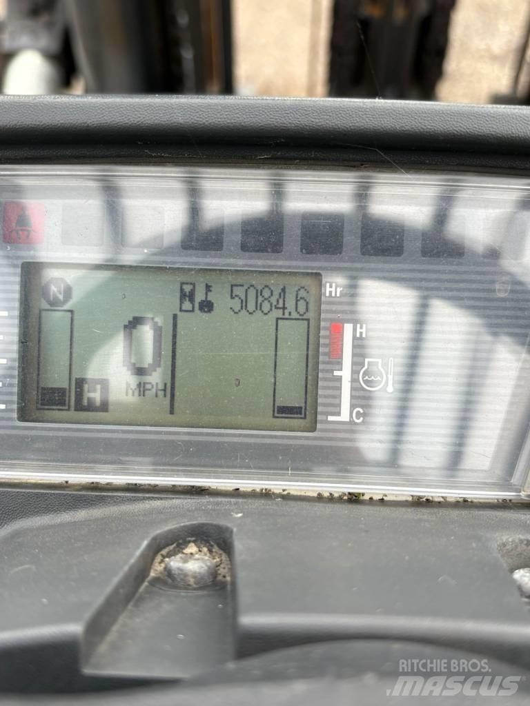 CAT DP40NT Tehnika ar dīzeļa dzinēju