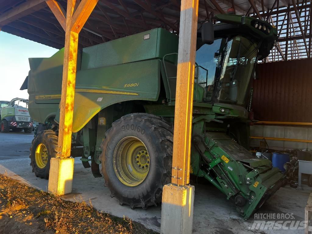 John Deere S 680 i Ražas novākšanas kombaini