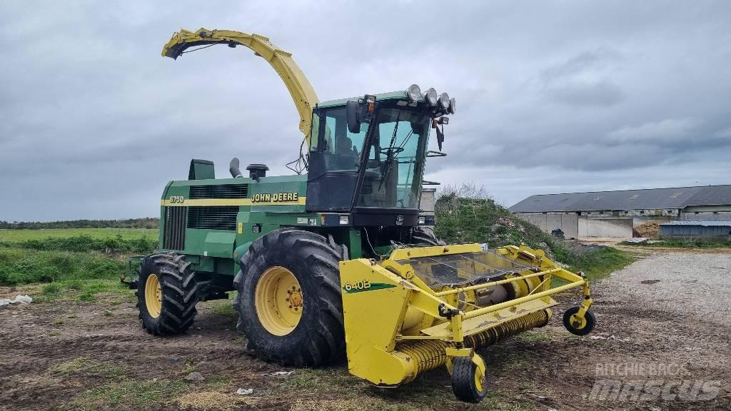 John Deere 6750 Zāles smalcinātāji