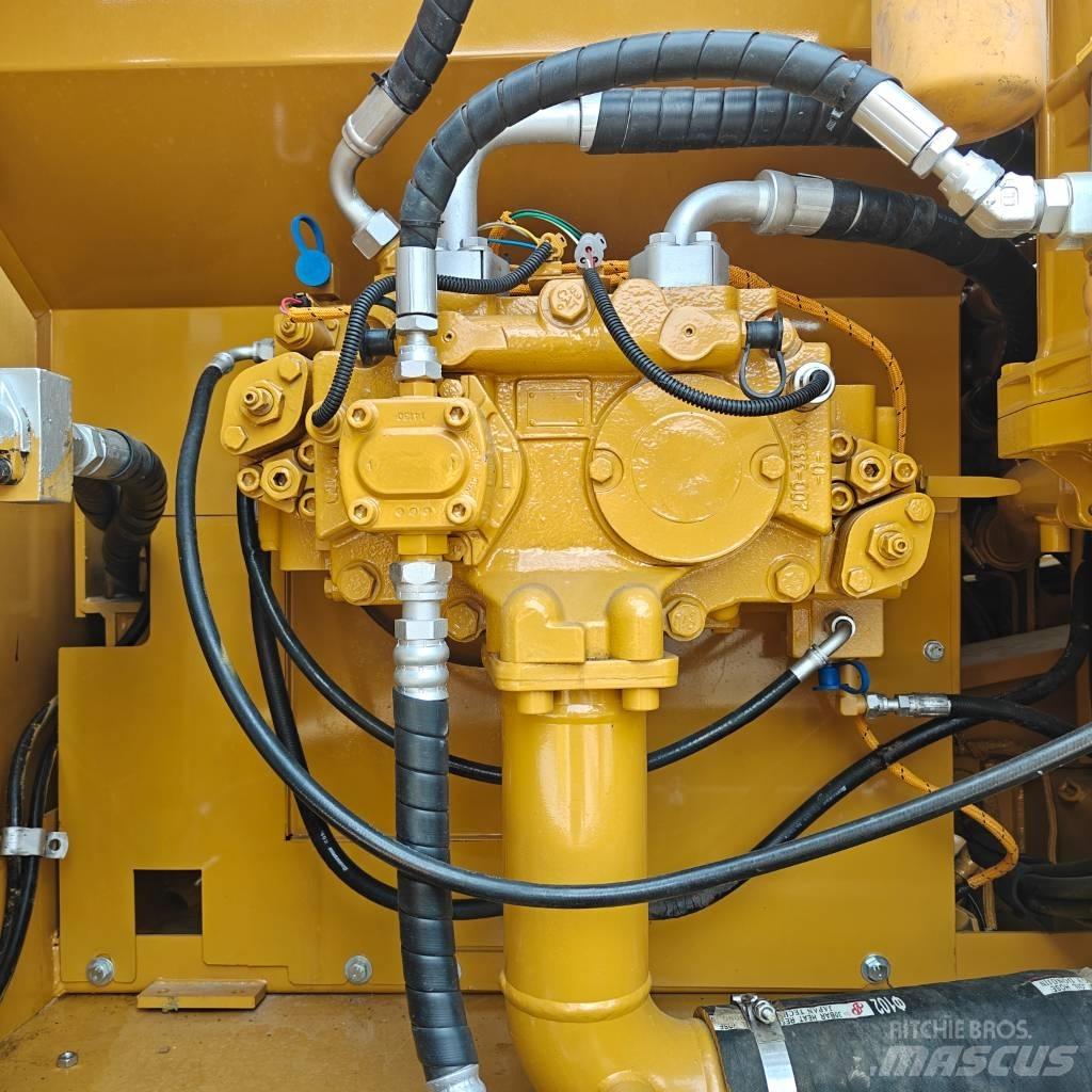 CAT 325 D L Kāpurķēžu ekskavatori