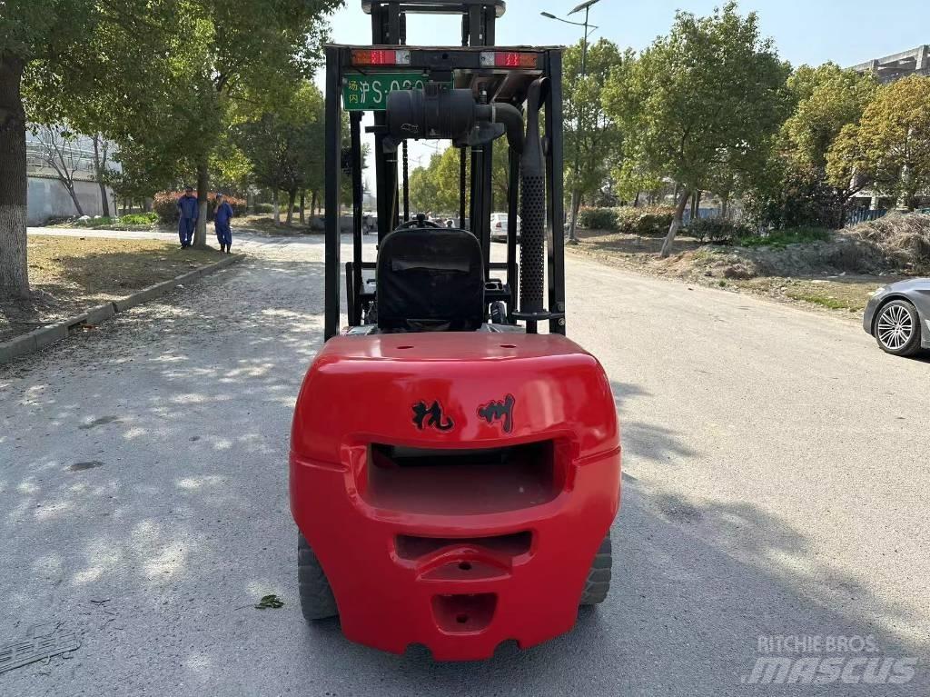 Hangcha A38 Tehnika ar dīzeļa dzinēju