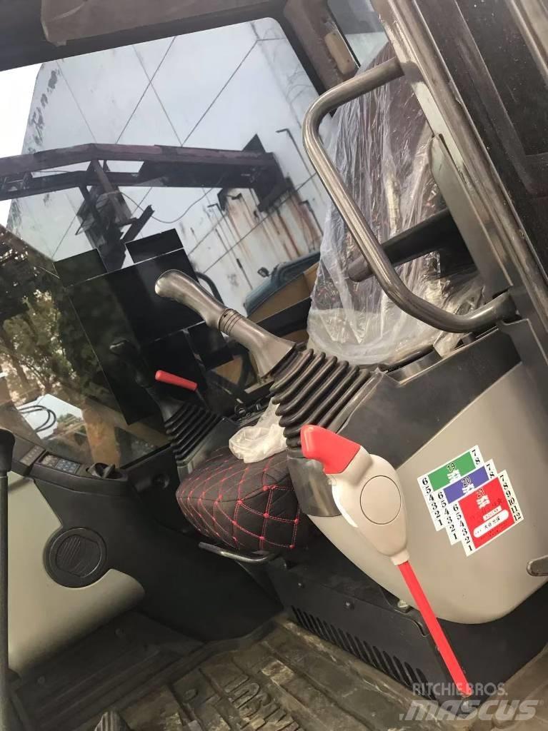 Komatsu PC 70 Kāpurķēžu ekskavatori