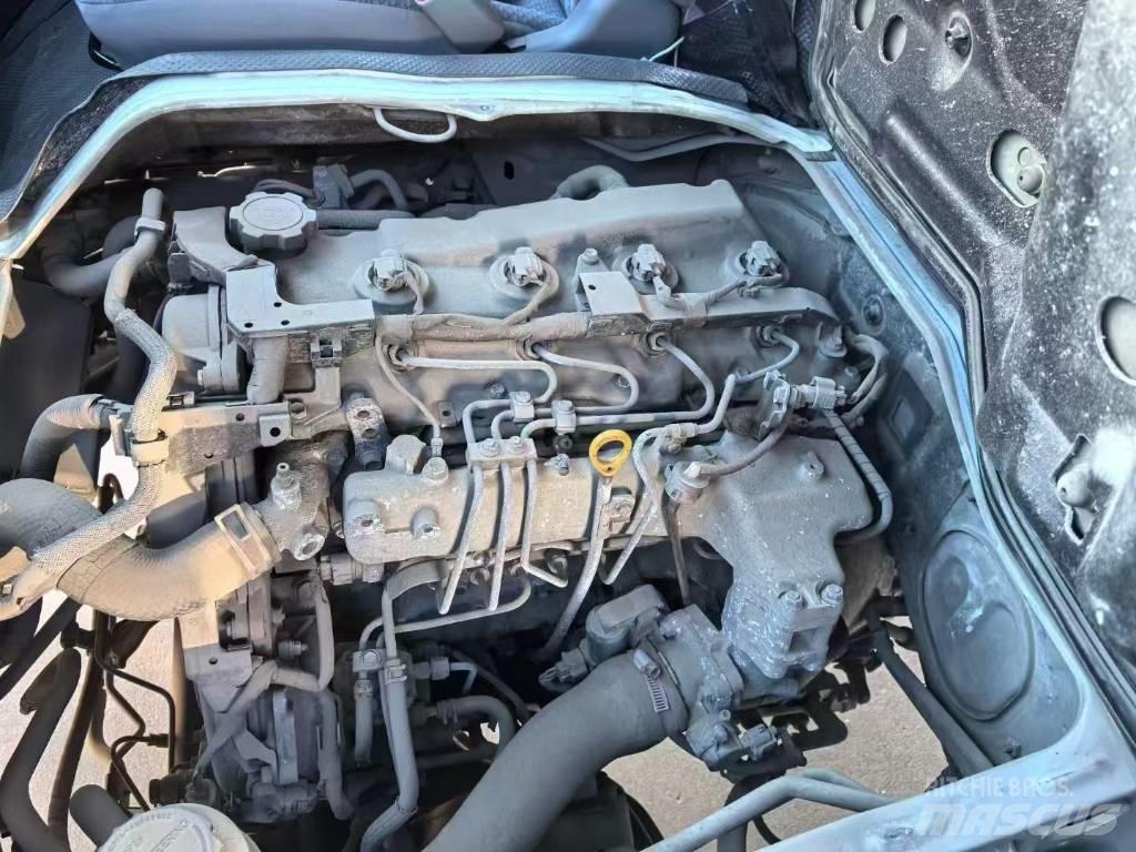 Toyota Hiace Starppilsētu autobusi