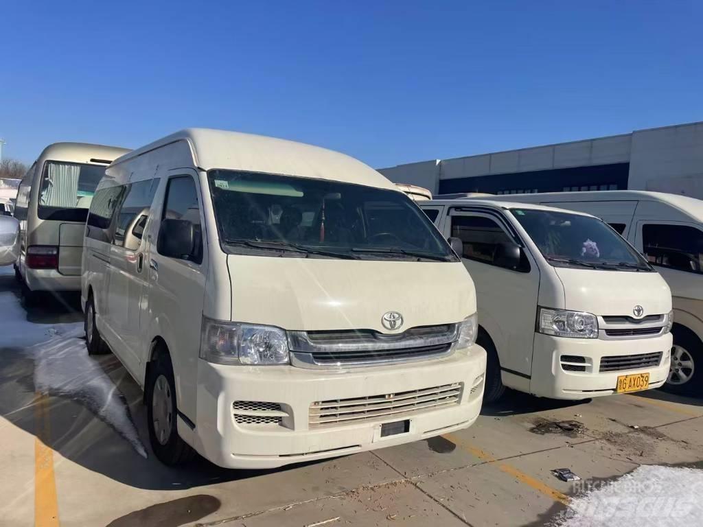 Toyota Hiace Starppilsētu autobusi