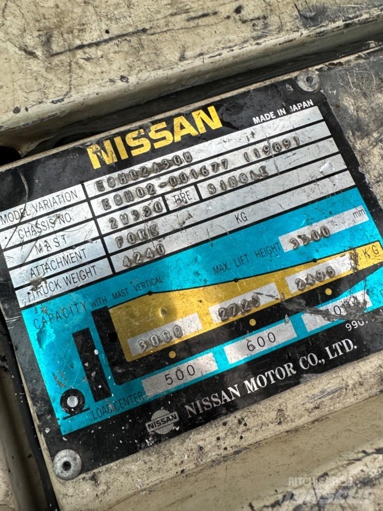 Nissan FD30 Tehnika ar dīzeļa dzinēju