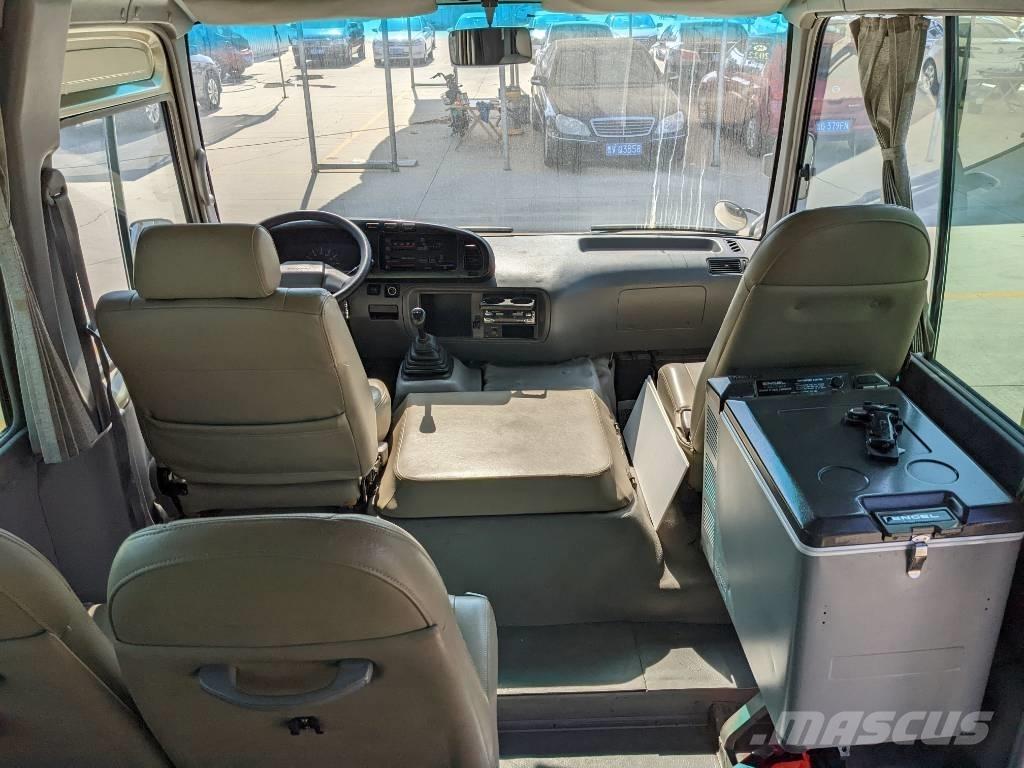 Toyota Coaster Bus Mikroautobusi