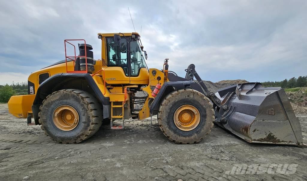 Volvo L 220 H Iekrāvēji uz riteņiem