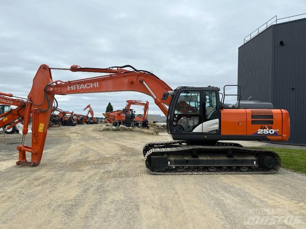 Hitachi ZX250LC-6 Kāpurķēžu ekskavatori