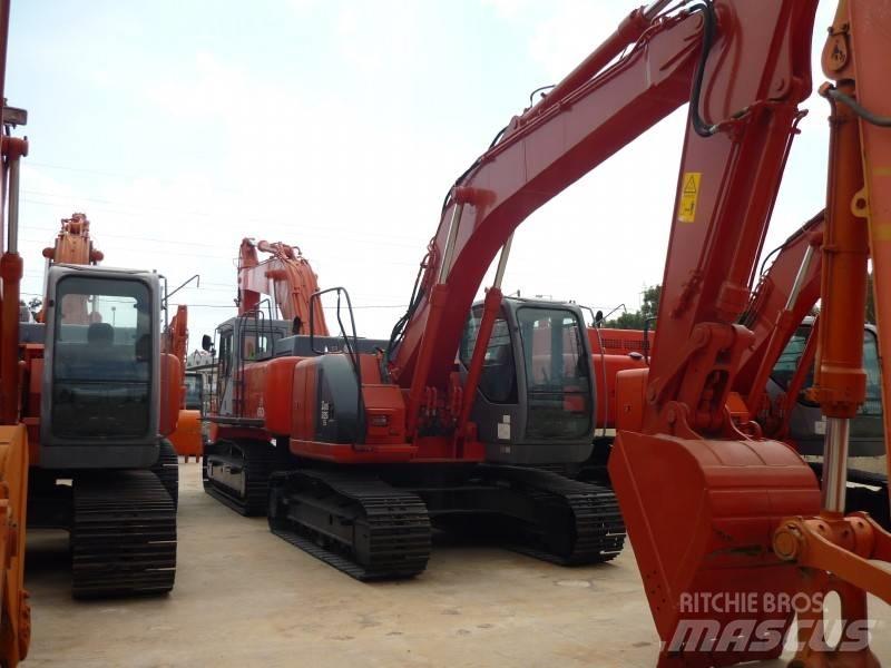 Hitachi ZX 225 US Kāpurķēžu ekskavatori