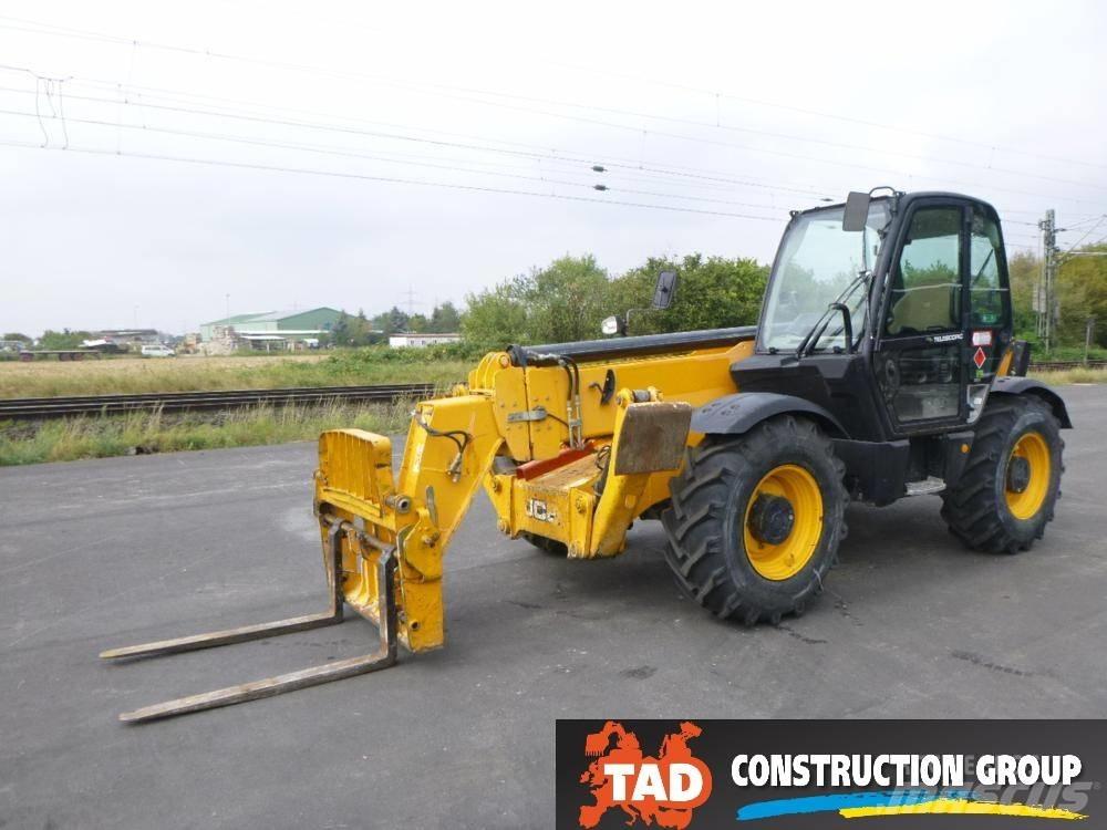 JCB 535-140 Hiviz Teleskopiskie manipulatori