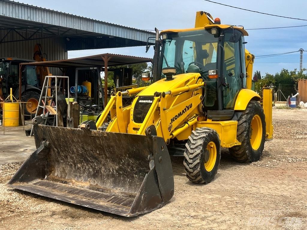 Komatsu WB 97 R-5 Ekskavatori-iekrāvēji