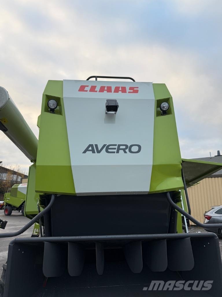 CLAAS Avero 240 Ražas novākšanas kombaini