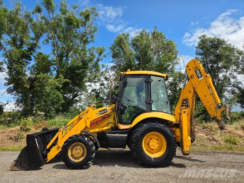 JCB 3 CX Ekskavatori-iekrāvēji